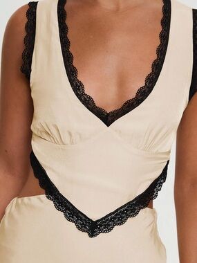 Princess Polly Cream Maxi Dress Keila Lace Trim Maxi Dress Cream / Black